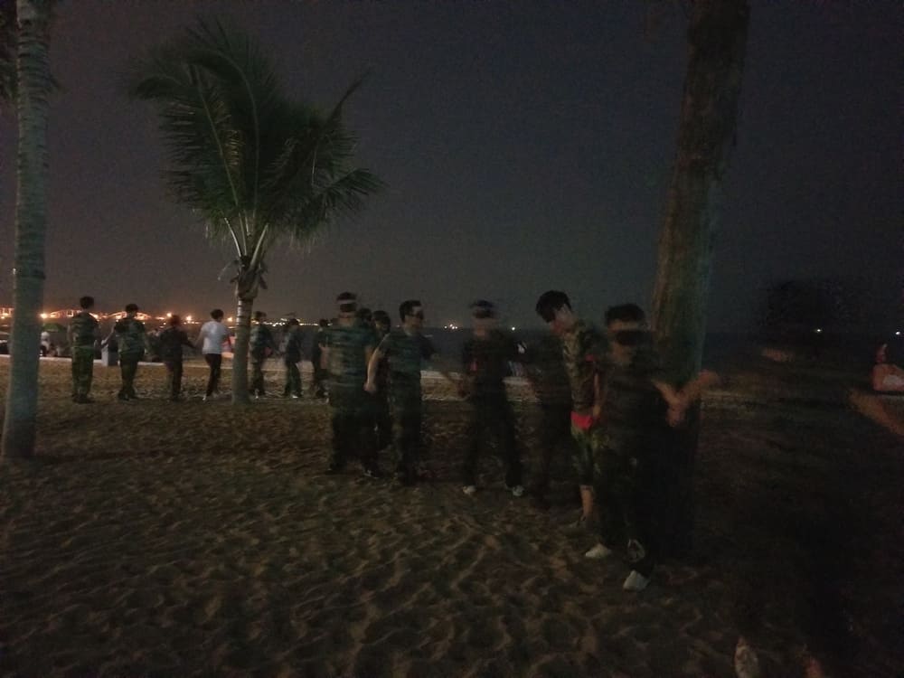 拓展訓(xùn)練項(xiàng)目 - 風(fēng)雨人生路5.jpg
